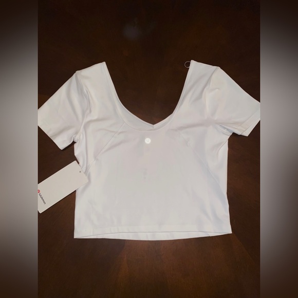 NWT Women’s White Lululemon Align Tee Buttery Soft SZ 8 Must Have for Wardrobe. - Picture 2 of 4